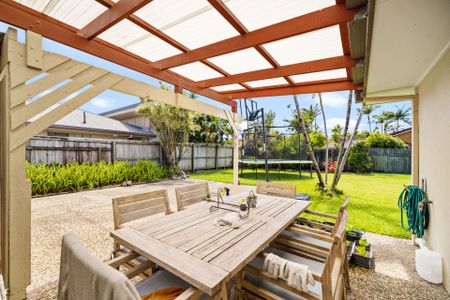 Relaxed Coastal Living - Wurtulla - Photo 3