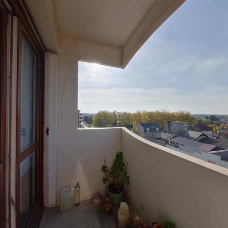 Location Appartement 2 pièces 45m² CHATELLERAULT 86100 - Photo 1