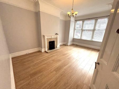 4 bedroom terraced house to rent - Photo 2