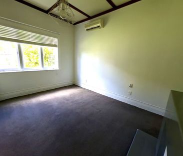 Modernized Homely Three Bedroom Home - Photo 4