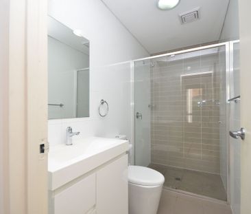 Near New 2 Bedroom Apartment!!! - Photo 6