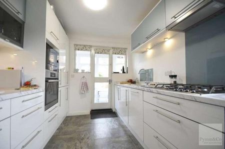 Bracondale Court, Norwich, NR1 - Photo 4