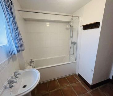 3 bedroom barn conversion to rent - Photo 5