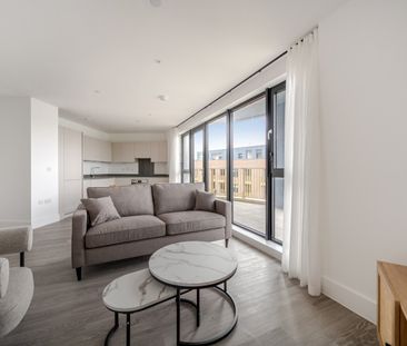 Flat to rent - Medway Street, Chatham, ME4 - Photo 5