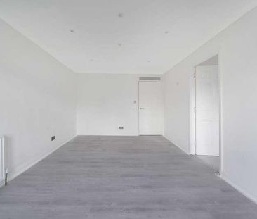 Shepherds Walk, Neasden, NW2 - Photo 2