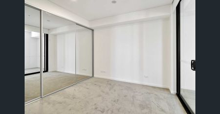 Bright Apartment | Modern | Comfortable & Spacious - Photo 2