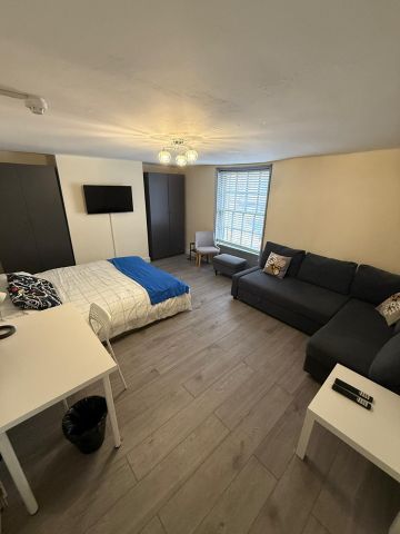 Room in a Shared Flat, St. James's Street, BN2 - Photo 4