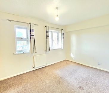 2 Bed Semi-Detached House, Macarthur Close, E7 - Photo 6