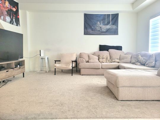 For Lease - 171 Bur Oak Drive, Thorold, Ontario - Photo 1