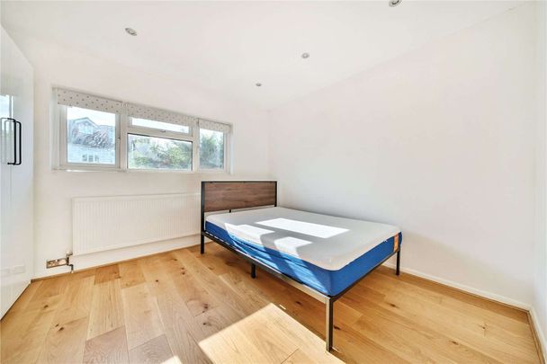 A good sized family home in a popular Orpington location - Photo 1