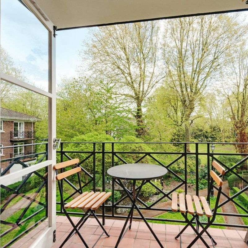 Brompton Park Crescent, SW6, London - Photo 1