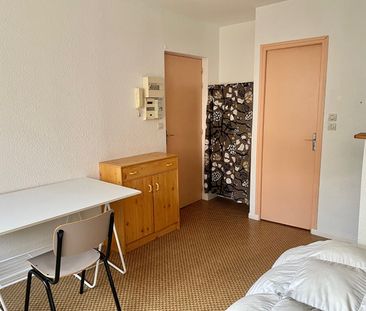 Location Appartement 1 pièce 17m² REIMS 51100 - Photo 2