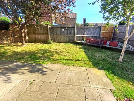 2 bedroom flat to rent - Photo 5