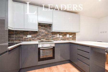 2 bedroom bungalow to rent Eastfield Stables, May Walk, Elsenham Road, Stansted, CM24 - Photo 2