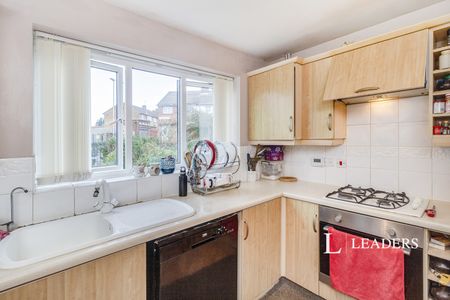 property to rent Ambleside Way, Leicester, Leicestershire, LE2 - Photo 5