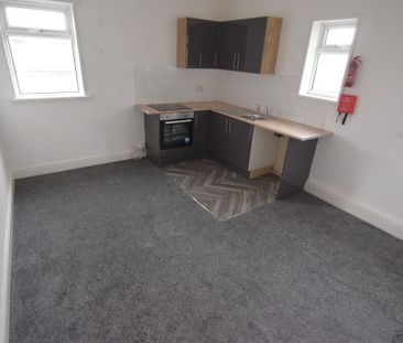 To Let 1 Bed Apartment - Photo 4