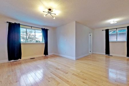 For Lease - 24 Antique Drive, Richmond Hill, Ontario - Photo 5