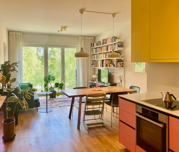 Zwei Zimmer mit Balkon in einer modern designten WG - Photo 1