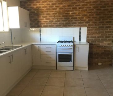 3/53 Sunbeam Street, Fairfield QLD 4103 - Photo 2