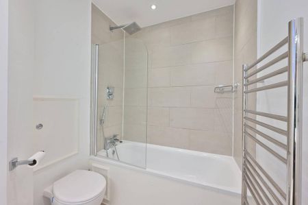 3 bedroom flat to rent - Photo 5