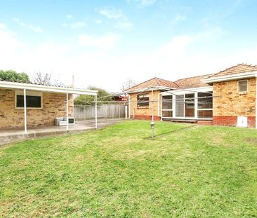 27 Daff Avenue, Hampton East VIC 3188 - House For Rent | Domain - Photo 1