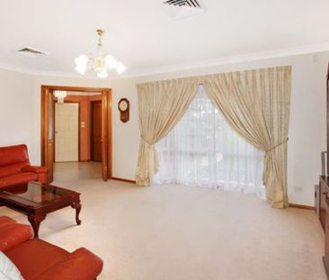 Lovely Home in Quiet Street! - Photo 2