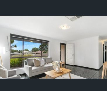 Comfortable, Spacious House in Redwood Park - Photo 4