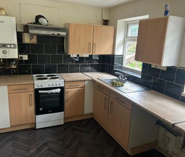 2 Bed Semi-Detached House, Lee St, OL8 - Photo 4
