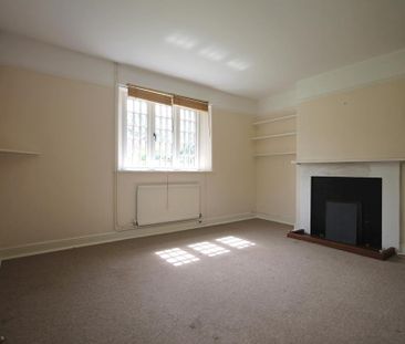 2 bedroom cottage to rent - Photo 2