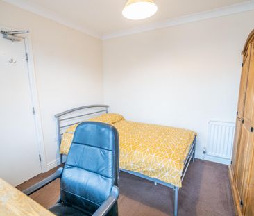 22 Abbotsford Road - Photo 5