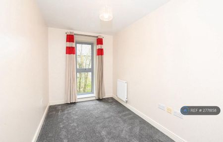 2 bedroom flat to rent - Photo 3