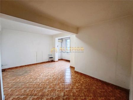 Garsoniera in Ploiesti, zona ultracentrala - Photo 5