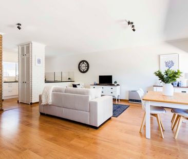 Large & Private 3 bedroom Townhouse - Photo 3