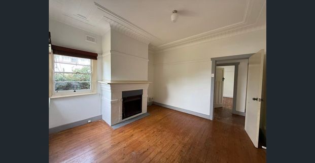 Conveniently Located - Photo 1