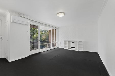 22/995 Burke Road, Camberwell VIC 3124 - Apartment For Rent | Domain - Photo 3