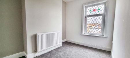 4 bedroom terraced house to rent - Photo 4
