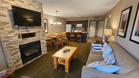 For Lease - 90 Highlands Drive Unit# 2074/75, Oro-Medonte, Ontario - Photo 3