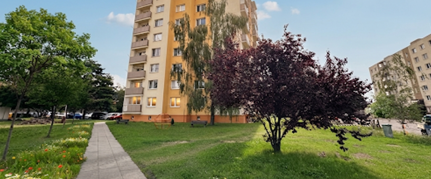 Na prenájom 2-izbový byt s balkónom v Liptovskom Mikuláši - Fotografia 1