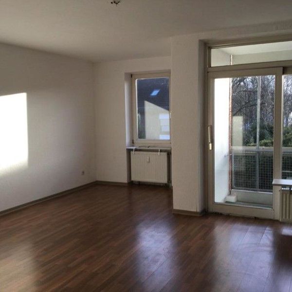 Schöne ruhige 2 - Zimmer Wohnung mit WBS für zwei Personen. - Foto 1