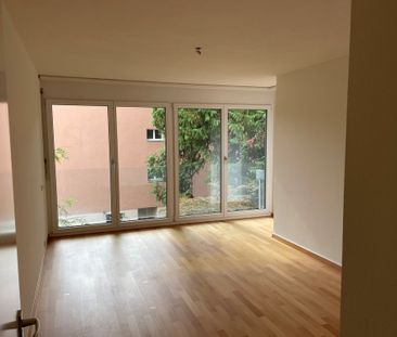 "Eine neu renovierte Wohnung steht im Angebot" - Photo 6