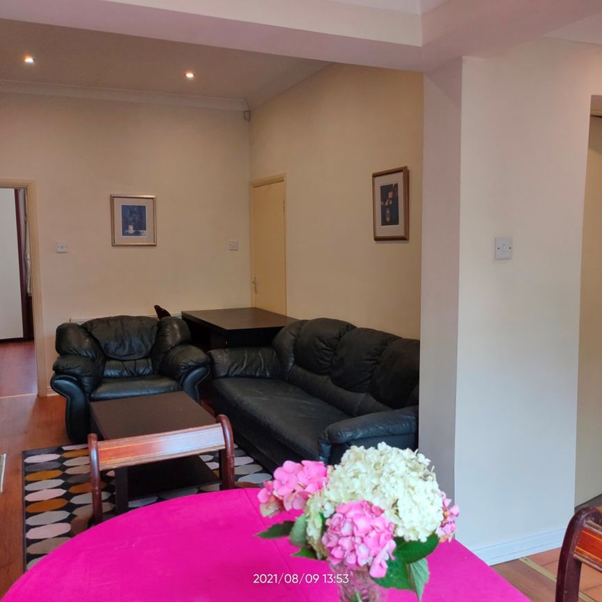 1 Bed Flat, Trinity Road, N2 - Photo 1