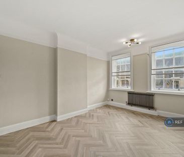 3 bedroom flat to rent - Photo 2