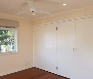 Charming & Affordable Townhouse in the Heart of New Farm - Photo 6