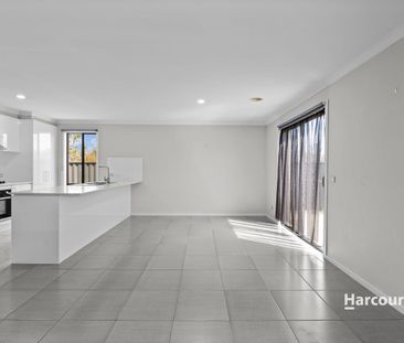 Family Comfort in Sought-After Watergrass Estate - Photo 1