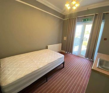 Bushey Grove Road Bushey, WD23 - Photo 1