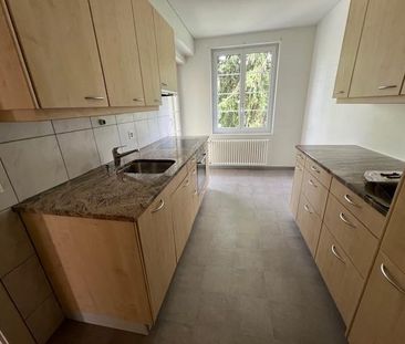 "Stilvoller Altbau mit Balkon im begehrten Bachlettenquartier" - Foto 2