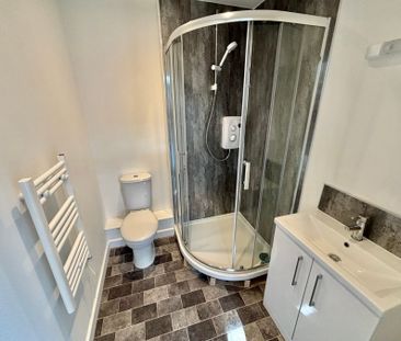 Sherborne Road, Yeovil, Somerset - Photo 2