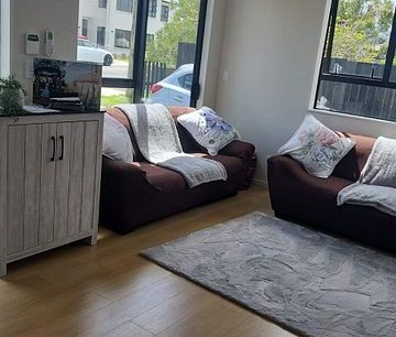 Brand new house for rent - Photo 1
