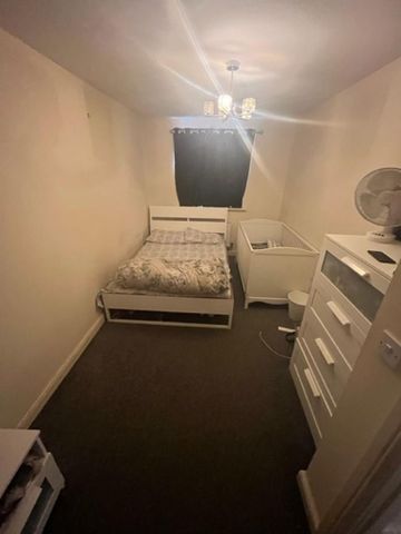 2 bedroom ground floor flat to rent - Photo 3