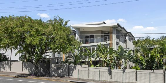 Boutique & Secure Residential Apartment - Photo 3